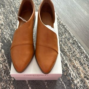 Ladies loafer style shoe never worn